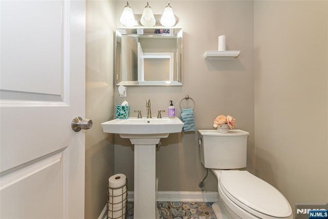 22 Elmwood Road, Verona, NJ 07044