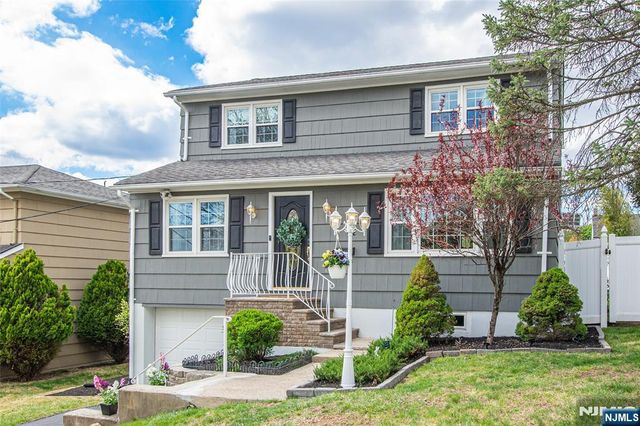 22 Elmwood Road, Verona, NJ 07044