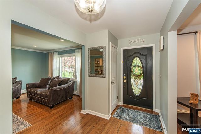 22 Elmwood Road, Verona, NJ 07044