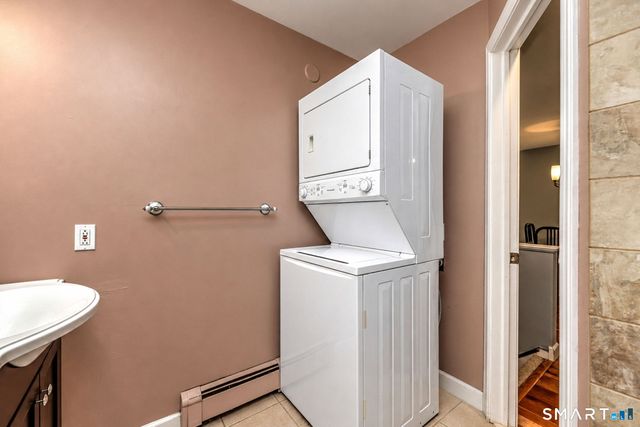 134 Foxwood Close 134, Milford, CT 06461