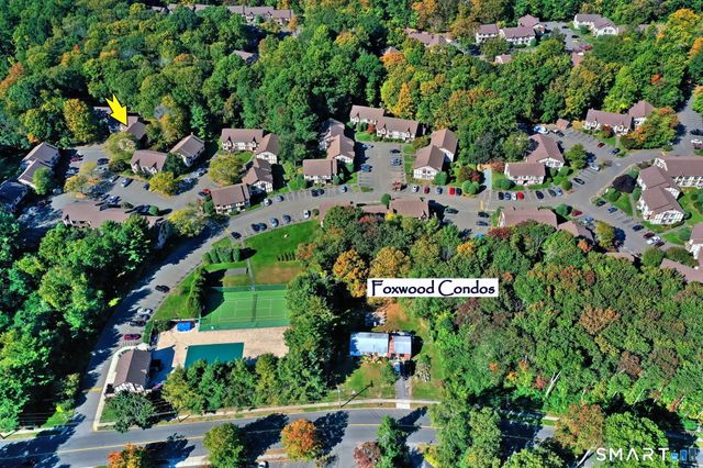 134 Foxwood Close 134, Milford, CT 06461
