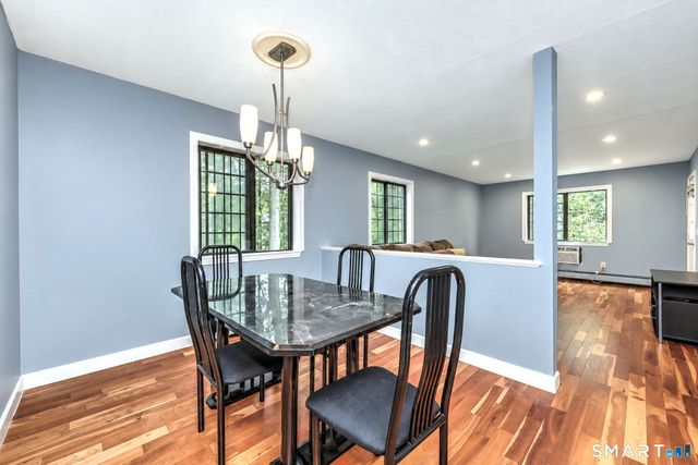 134 Foxwood Close 134, Milford, CT 06461
