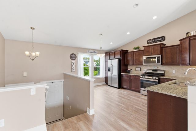 59103 Silvergrass Drive, Mattawan, MI 49071