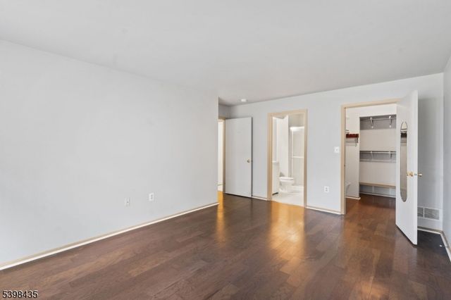 2507 Vroom Dr, Bridgewater Twp., NJ 08807