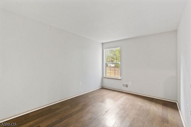 2507 Vroom Dr, Bridgewater Twp., NJ 08807