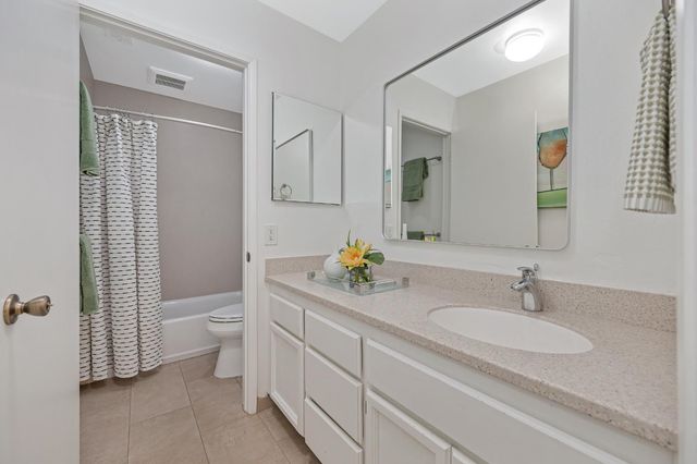 3211 Chesapeake Bay Ave, Davis, CA 95616