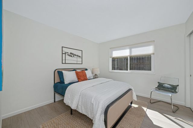 3211 Chesapeake Bay Ave, Davis, CA 95616