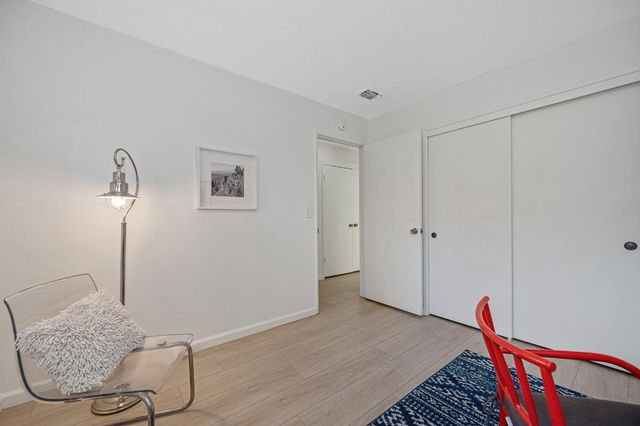 3211 Chesapeake Bay Ave, Davis, CA 95616