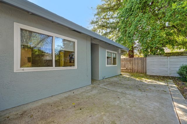 3211 Chesapeake Bay Ave, Davis, CA 95616