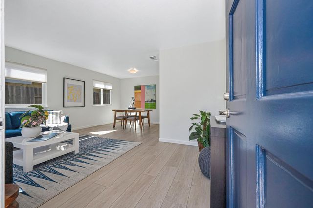 3211 Chesapeake Bay Ave, Davis, CA 95616