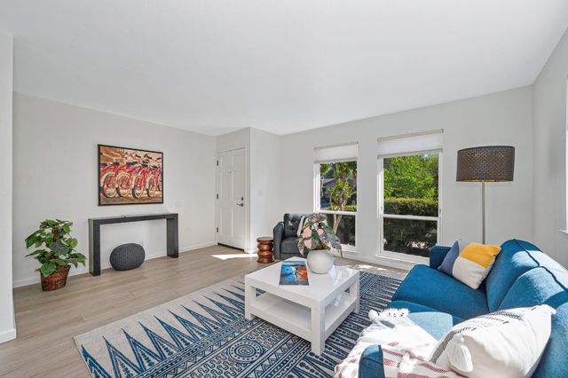 3211 Chesapeake Bay Ave, Davis, CA 95616