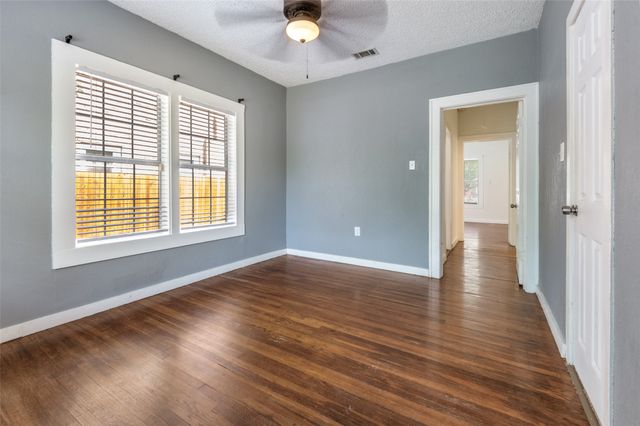 2857 W 12th Street, Dallas, TX 75211