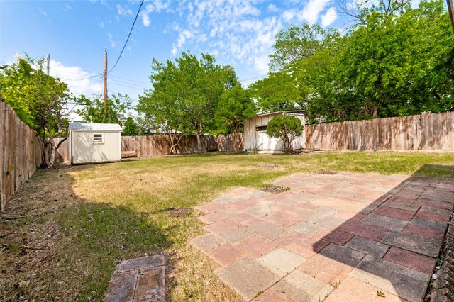 2857 W 12th Street, Dallas, TX 75211