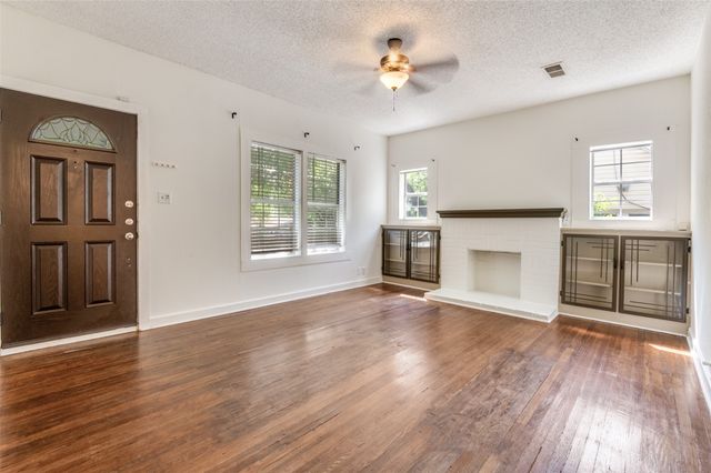 2857 W 12th Street, Dallas, TX 75211