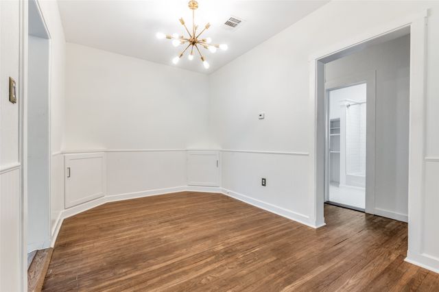 2857 W 12th Street, Dallas, TX 75211