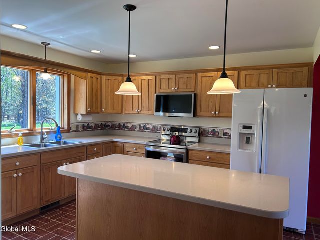 1859 Skyline Drive, Duanesburg, NY 12306