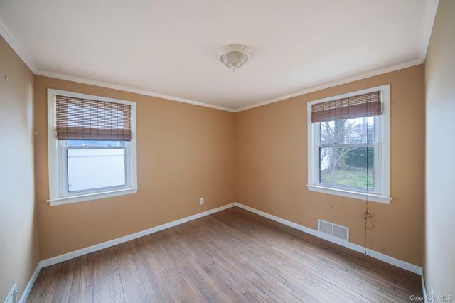 23 Lakewood Avenue, Ronkonkoma, NY 11779