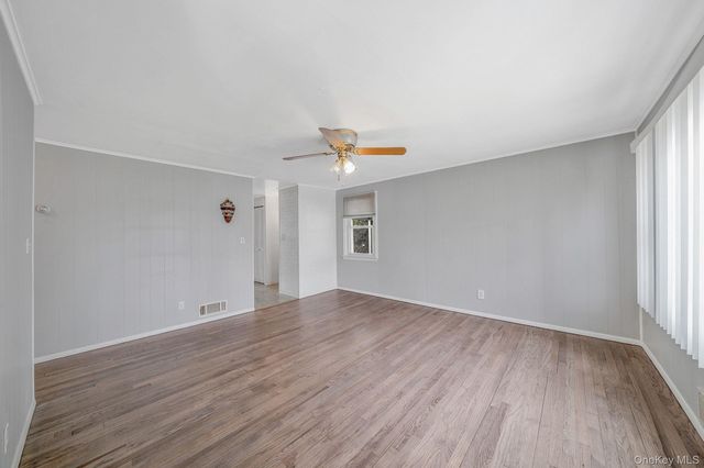 23 Lakewood Avenue, Ronkonkoma, NY 11779