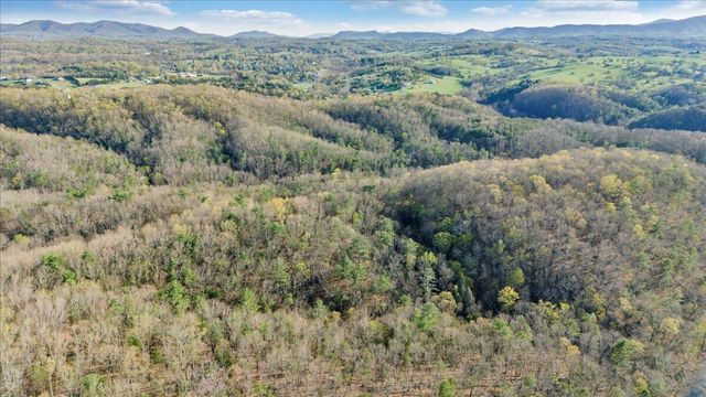 11 Ferns LN, Fincastle, VA 24090