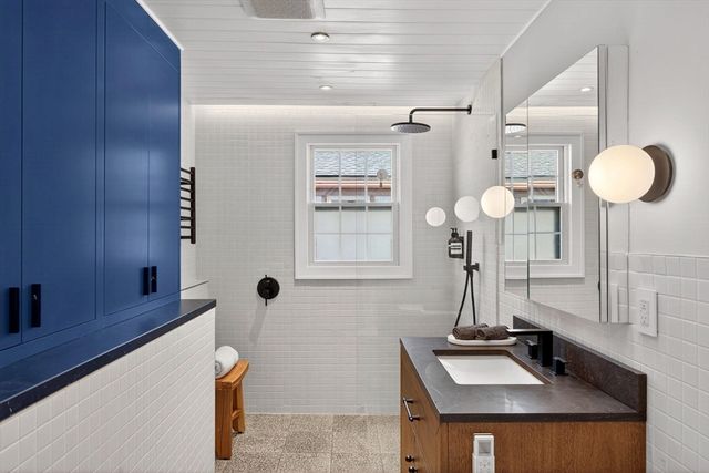 945 Commercial Street Unit 3D, Provincetown, MA 02657