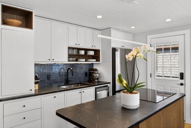 945 Commercial Street Unit 3D, Provincetown, MA 02657