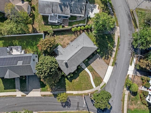 24 Great Meadow Rd, Newton, MA 02459