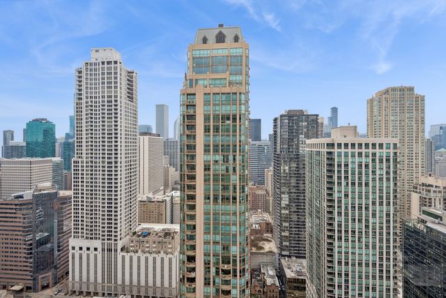 25 E Superior Street 3903, Chicago, IL 60611