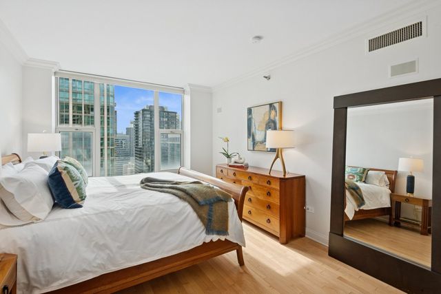 25 E Superior Street 3903, Chicago, IL 60611