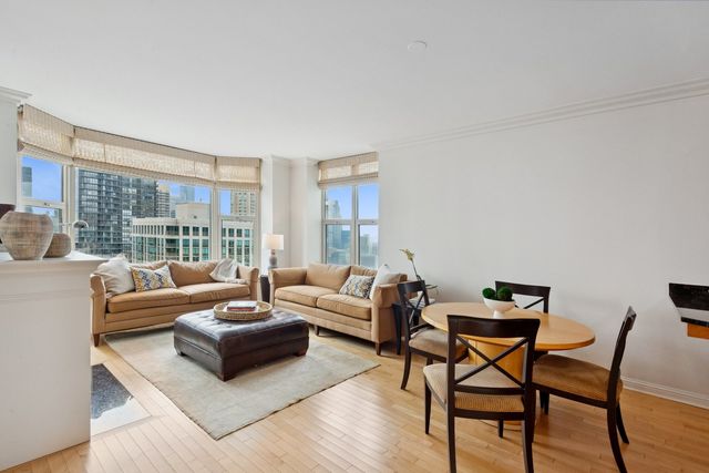 25 E Superior Street 3903, Chicago, IL 60611