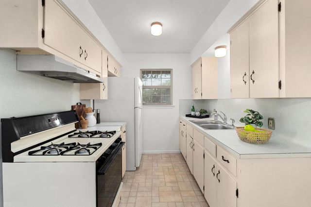 4613 Greenridge TER, Austin, TX 78745