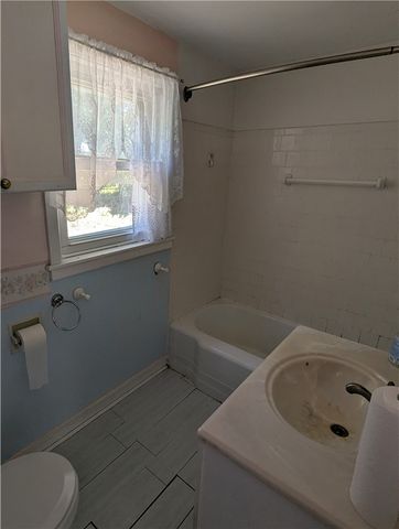 23 Harmony Court, Warwick, RI 02889