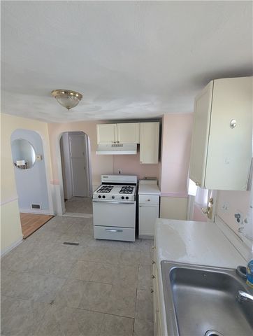 23 Harmony Court, Warwick, RI 02889