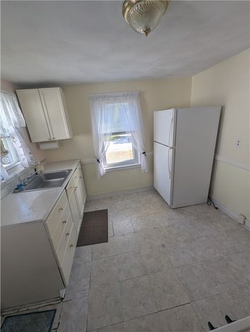 23 Harmony Court, Warwick, RI 02889
