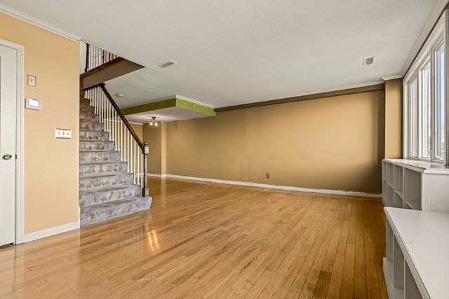 128 Warren St 15, Lowell, MA 01852