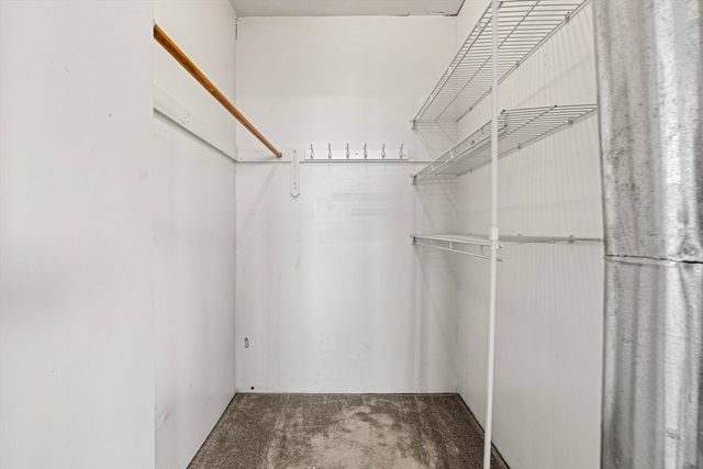 128 Warren St 15, Lowell, MA 01852