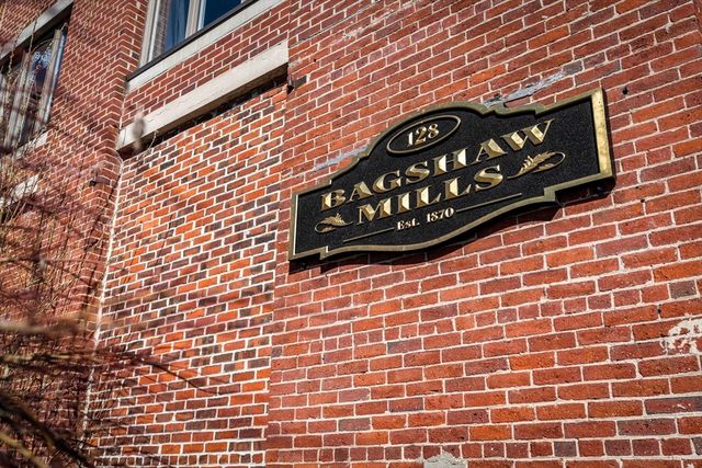128 Warren St 15, Lowell, MA 01852