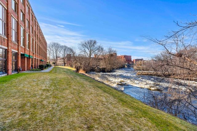 128 Warren St 15, Lowell, MA 01852