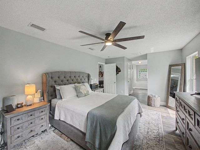 1550 SW Kosnar Avenue, Port St. Lucie, FL 34953