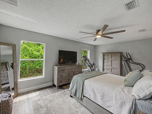 1550 SW Kosnar Avenue, Port St. Lucie, FL 34953