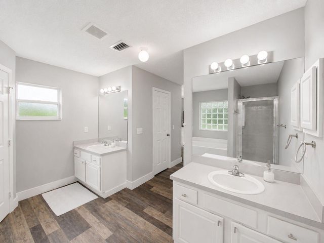1550 SW Kosnar Avenue, Port St. Lucie, FL 34953