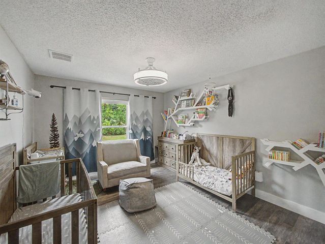 1550 SW Kosnar Avenue, Port St. Lucie, FL 34953