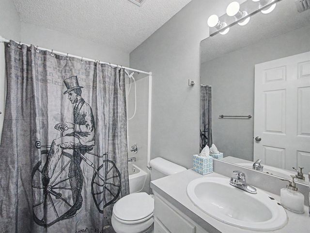 1550 SW Kosnar Avenue, Port St. Lucie, FL 34953