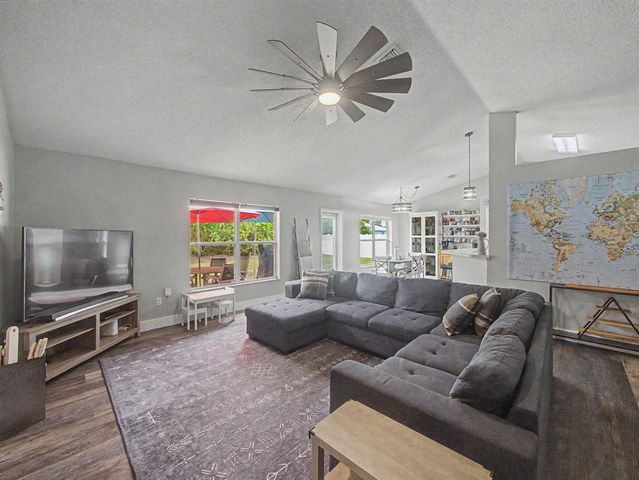 1550 SW Kosnar Avenue, Port St. Lucie, FL 34953