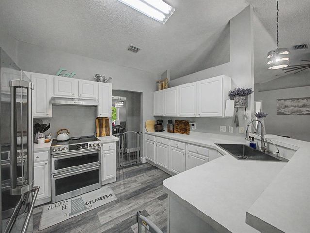 1550 SW Kosnar Avenue, Port St. Lucie, FL 34953
