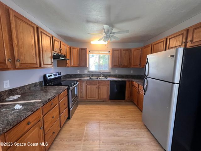 460 Bargello Avenue SE, Palm Bay, FL 32909