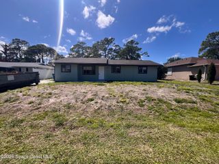 460 Bargello Avenue SE, Palm Bay, FL 32909