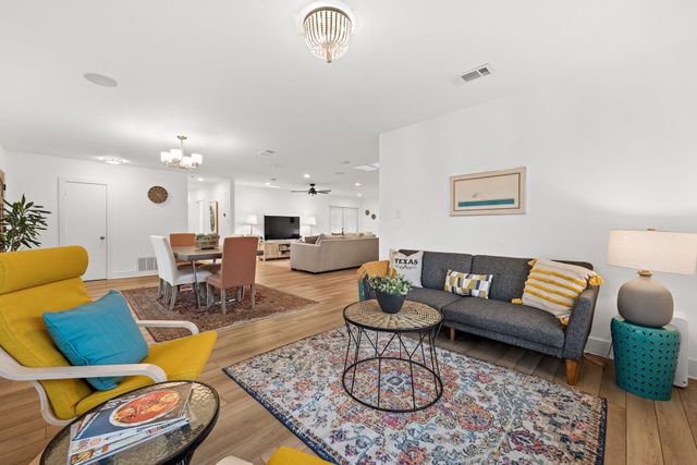 6712 Northeast DR, Austin, TX 78723