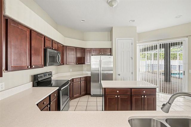 5535 SUMMERLAND HILLS DRIVE, Lakeland, FL 33812
