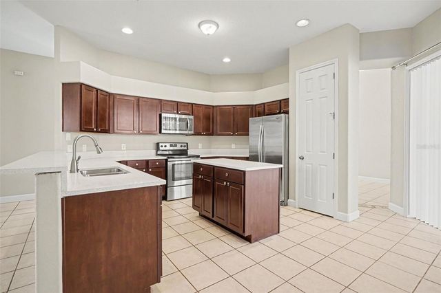 5535 SUMMERLAND HILLS DRIVE, Lakeland, FL 33812