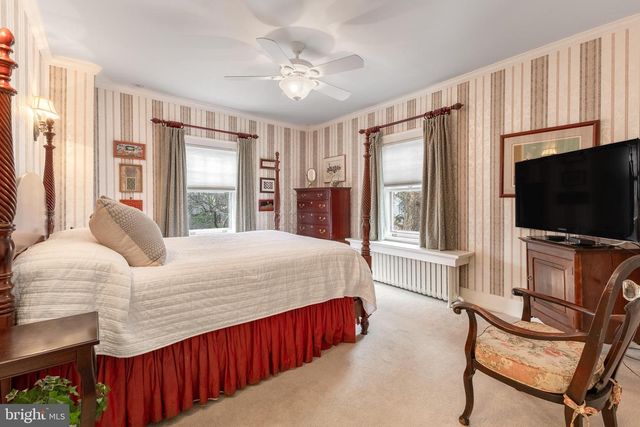 305 E HAMILTON AVE, State College, PA 16801